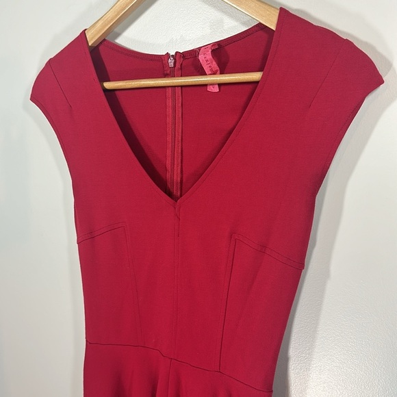 Eight Sixty Red Cap Sleeve Short Dress V-Neck XS Cocktail Flare - Picture 4 of 9